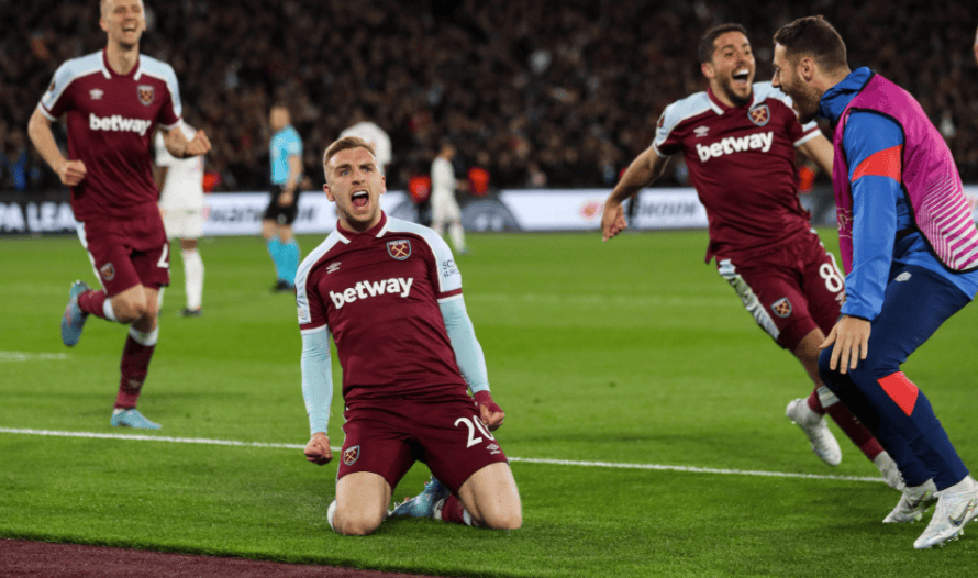 篮球湖人锁定比赛胜局，球迷狂喜