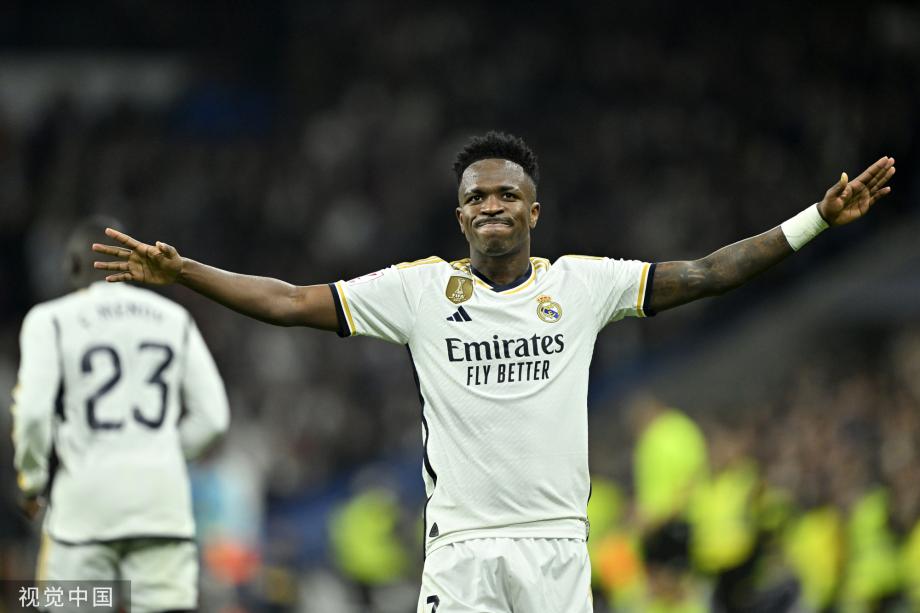 六台：拉莫斯倾向回欧洲踢球，以便世界杯前重回西班牙队