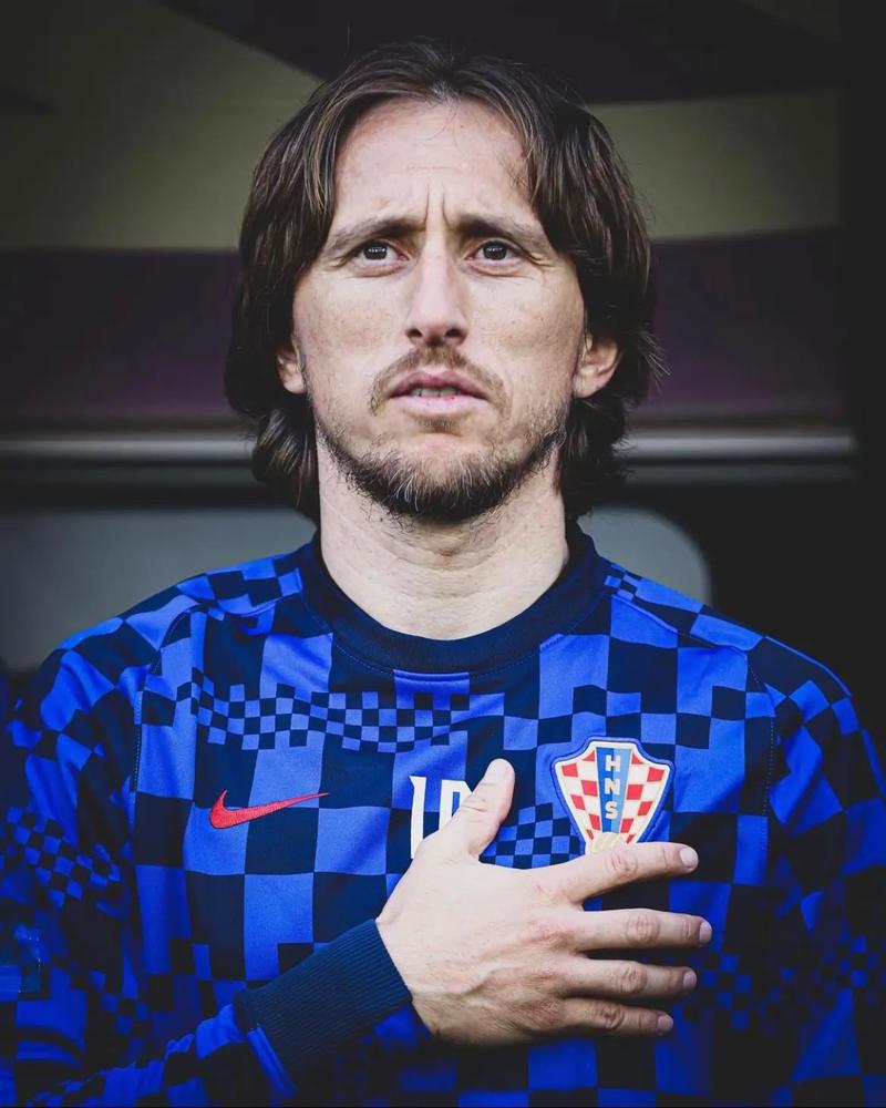 皇马前青训主管：赫塞在青训中天赋最高；看好帕拉西奥斯升一线