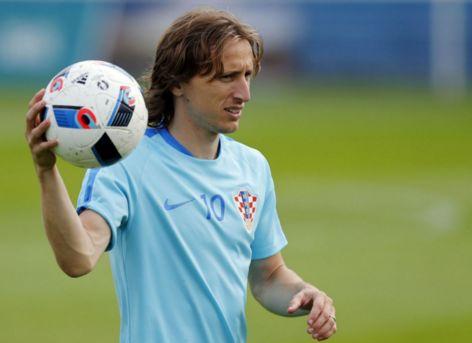 曼城仍有意签下法国国脚阿克利乌舍